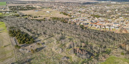 805 W Church St, Royse City