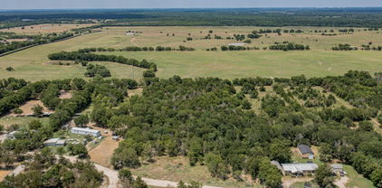2956 Private Rd, Quinlan