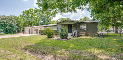 201 E 2nd St, Quinlan
