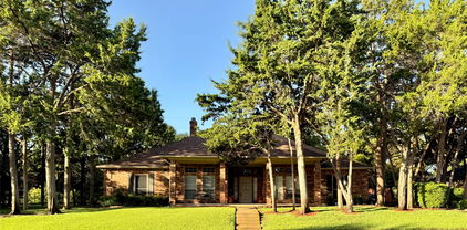 2104 Valley View Dr, Cedar Hill