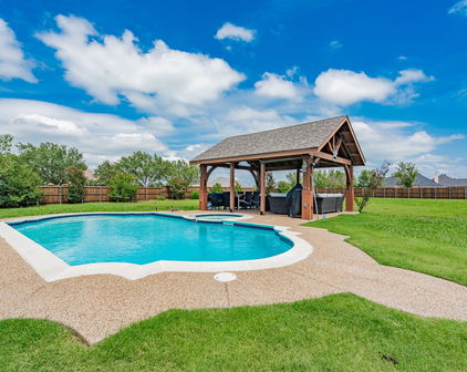 1005 Ruidoso Downs Dr, Talty