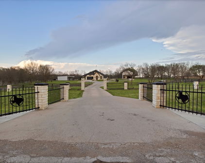 7044 Star Trl, Crandall