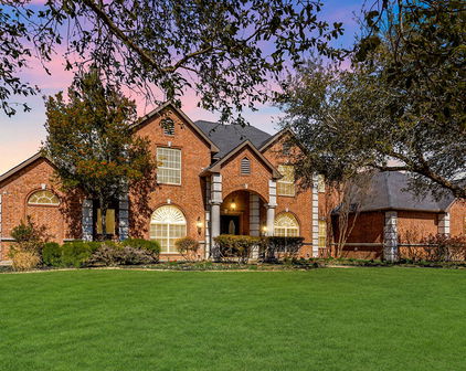 100 Bailee Ct, Forney