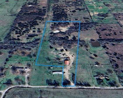 5782 County Road 4066, Kemp