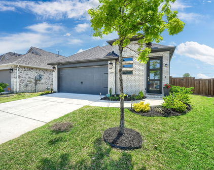 2204 Rothbury Dr, Forney