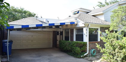 919 Liberty Ct, Dallas