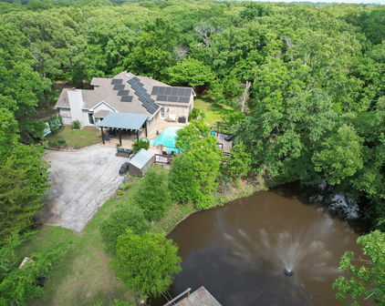 10636 County Road 2450, Terrell