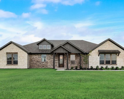 2469 Blackjack Oak Rd, Oak Ridge
