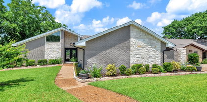 222 Sovereign Ct, Rockwall