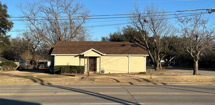 1407 S Washington St, Kaufman