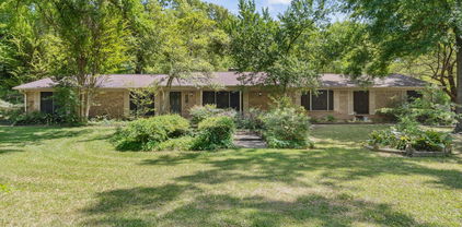 1492 Sleepy Hollow Ln, Canton