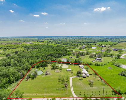 1206 Zagota Crossing Rd, Terrell