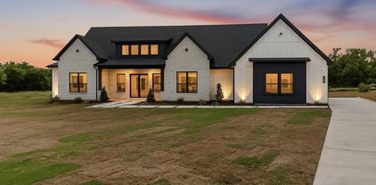 174 Norman Dr, Canton