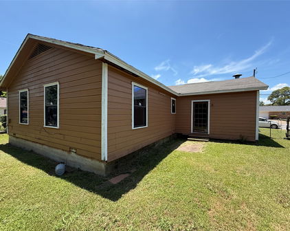 915 S Rockwall Ave, Terrell