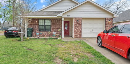 220 E Glenwood St, Mabank