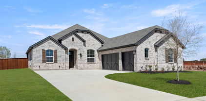 221 Harmony Ave, Forney
