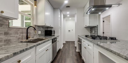2817 Andrea Ln, Dallas