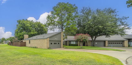 1806 Eastwood Ct, Grand Prairie