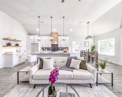 1117 W End, Terrell