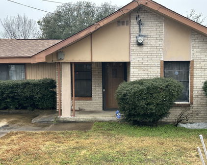 402 Dixon St, Terrell