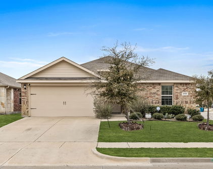 2260 Torch Lake Dr, Forney