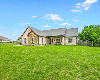 612 Laurel Dr, Wills Point