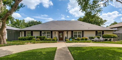203 Fall Creek Dr, Richardson