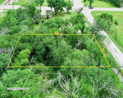 611 E Main St, Forney
