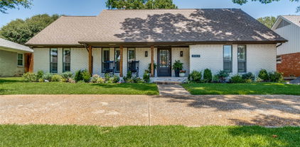 9363 Hunters Creek Dr, Dallas