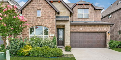 523 Paddock, Irving