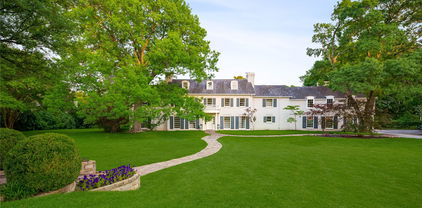 4 Nonesuch Rd, Dallas