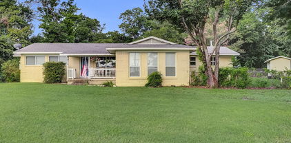 815 N Joe Wilson Rd, Cedar Hill
