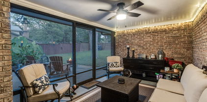 6020 Hunters View Ln, Dallas