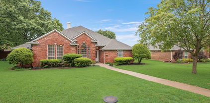 907 Sunpoint Cir, Rockwall