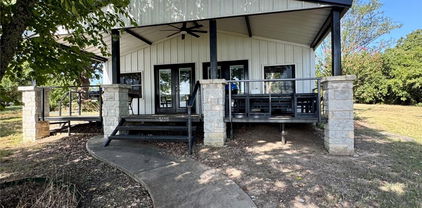 2776 Waters Edge, Quinlan
