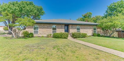 1301 Iroquois Dr, Garland