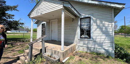 503 E State St, Terrell