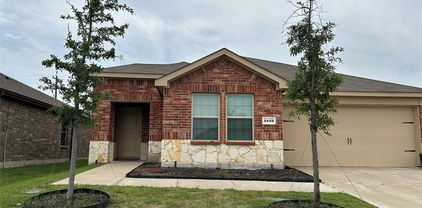 2433 Burkburnett Dr, Forney