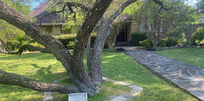1201 Sandra Ln, Grand Prairie