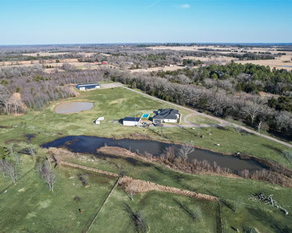 651 Vz County Road 3204, Wills Point