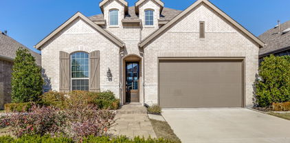 1608 Cedar Crest Dr, Forney