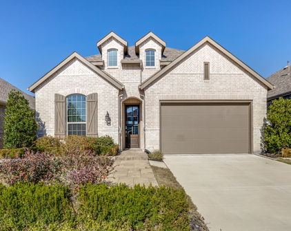 1608 Cedar Crest Dr, Forney