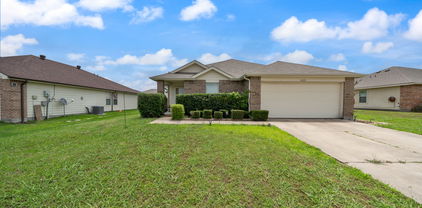 1822 Brookwood Dr, Terrell