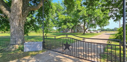 4451 County Road 4410, Commerce