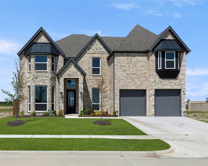 1906 Sweetwater Dr, Forney