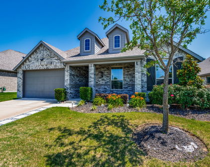 1644 Pegasus Dr, Forney