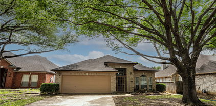3792 Waterside Ct, Addison