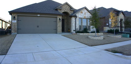 4215 Long Dr, Forney