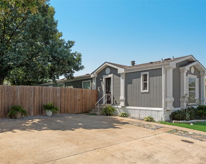 706 Park Creek Ave, Forney