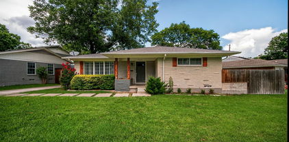 9026 Leaside Dr, Dallas